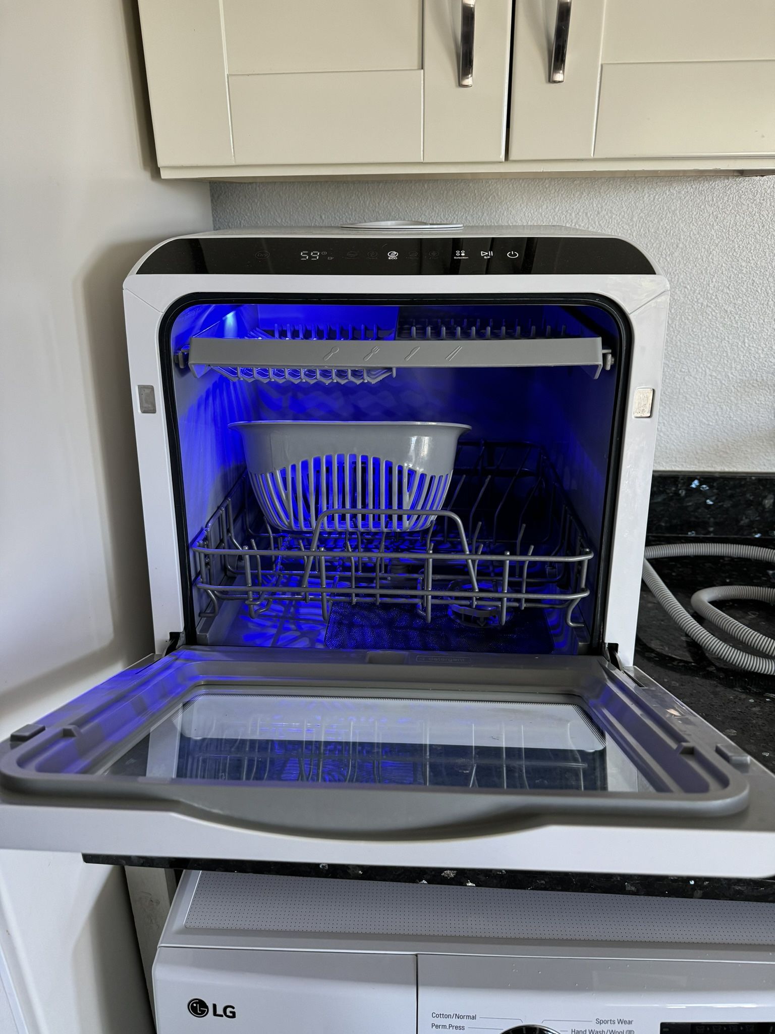 Portable dishwasher