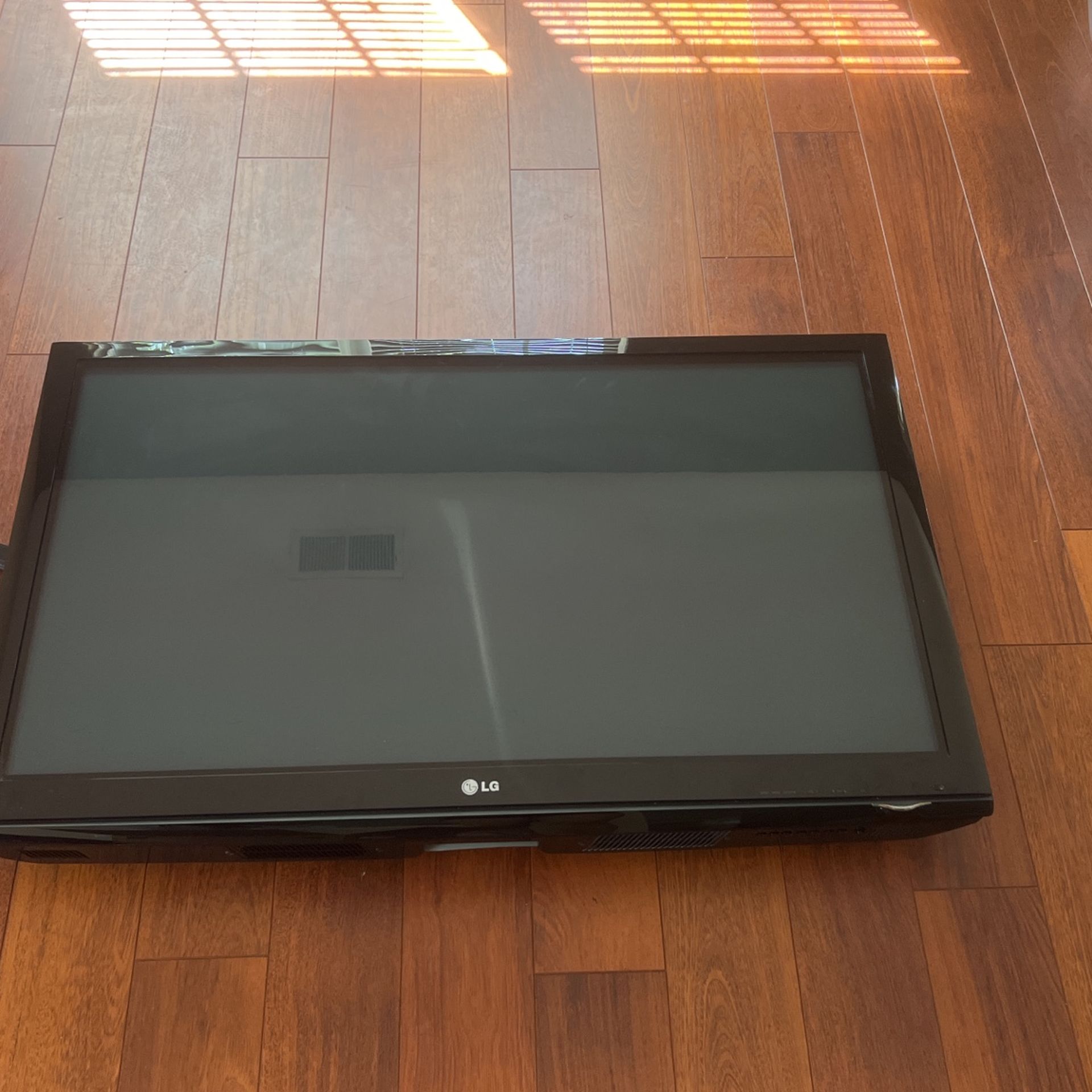 55 Inch LG TV