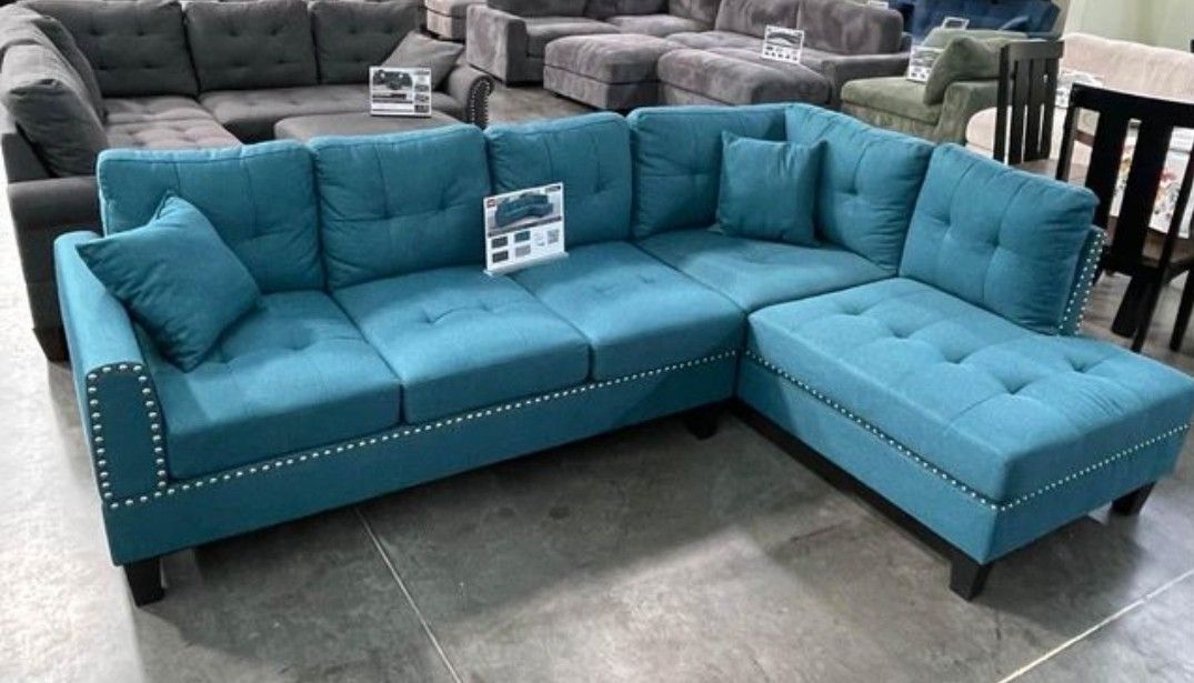 BRAND NEW 2PC SECTIONAL SOFA SET WITH ACCENT PILLOWS INCLUDED $299