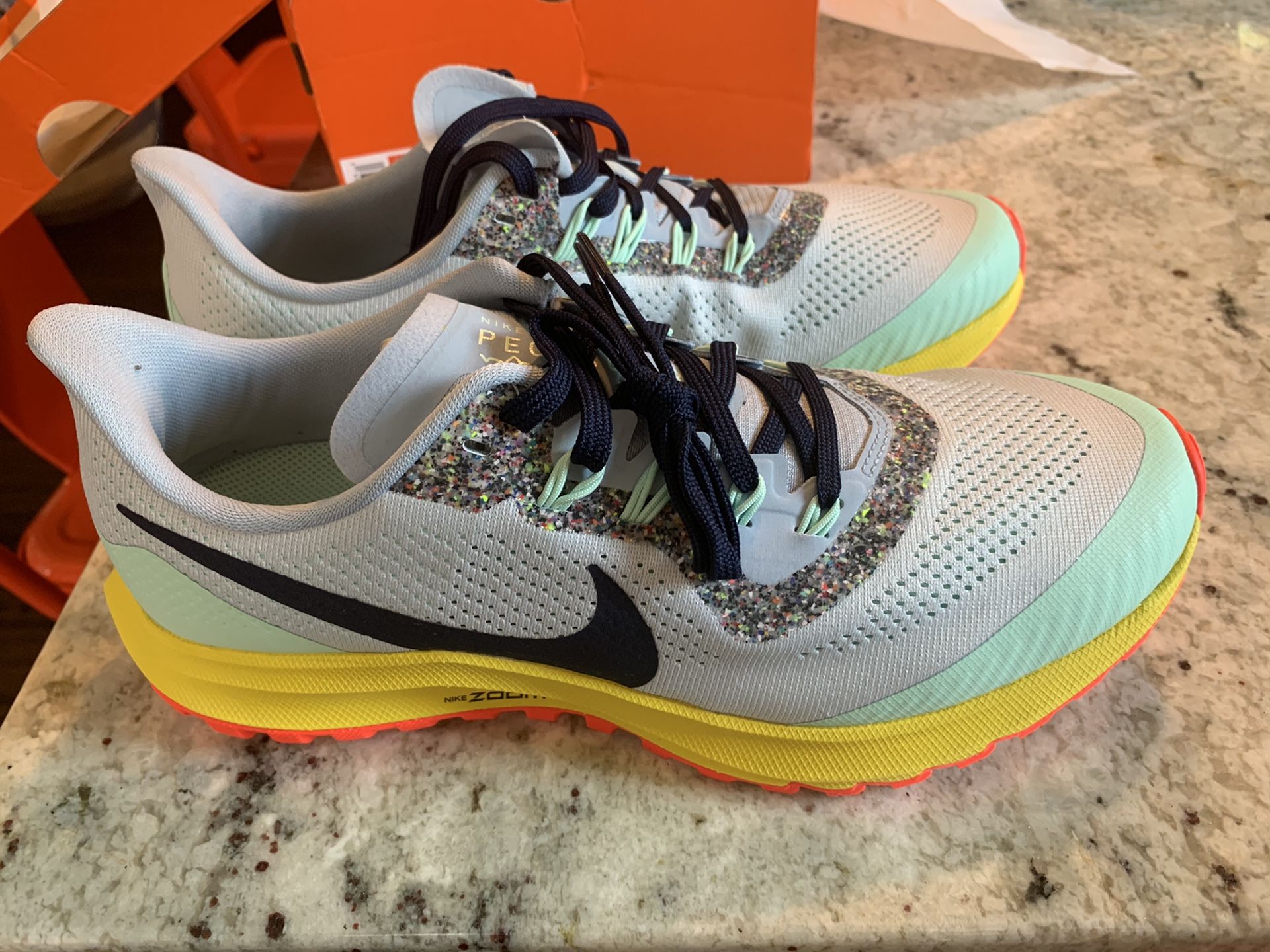 Rare Nike Pegasus 36 Trail running men’s size 7.5 - new!