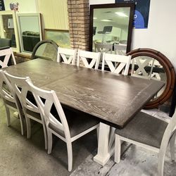 Open Box Wooden Table With 8 Chairs 
