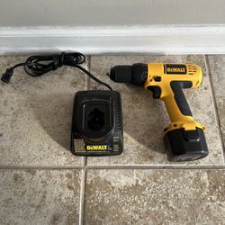 DeWalt 9.6v 3/8" Cordless Drill Driver w/ Battery & Charger
