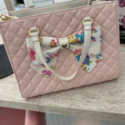 Betsey Puerse