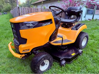 Cub Cadet XT2 hydrostatic Riding mower - Kawasaki Motor