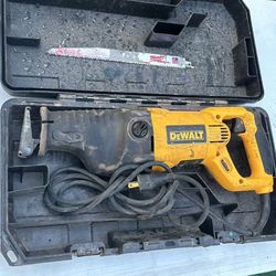 DW311 Reciprocating Saw 1/8” Stroke