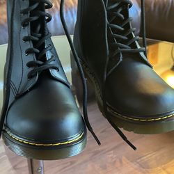 Doc Marten 1460 Leather  Lace Up Boots - Like New