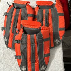 Dog Life Jackets 