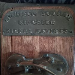 Madison Square  Ringside  Signal  Device