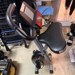 CIRCUIT FITNESS Circuit Fitness Folding Upright Exercise Bike with Adjustable Resistance