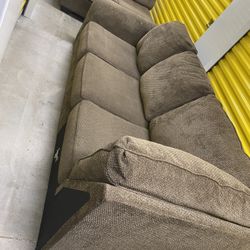 🚨🚨3 Pc Sectional 🚨🚨