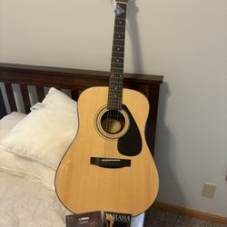 Yamaha Guitar F235D