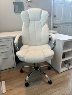 Computer desk with 3 drawers, right hand return with adjustable swivel chair