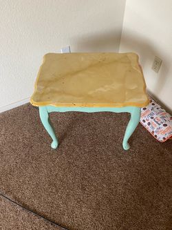Little side Table
