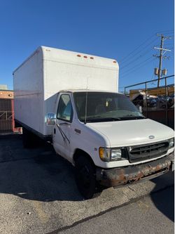 2004 ford e350. 165k miles