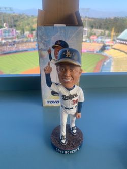 2026 Dodgers Dave Robert bobblehead new