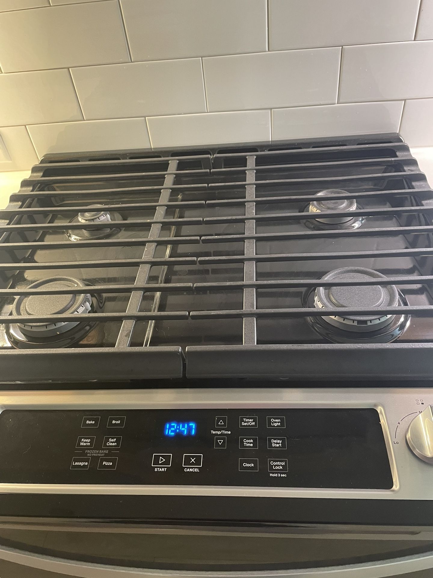 Brand New Whirlpool Gas Range WEG5155SOFS for Sale in Lacey, WA OfferUp