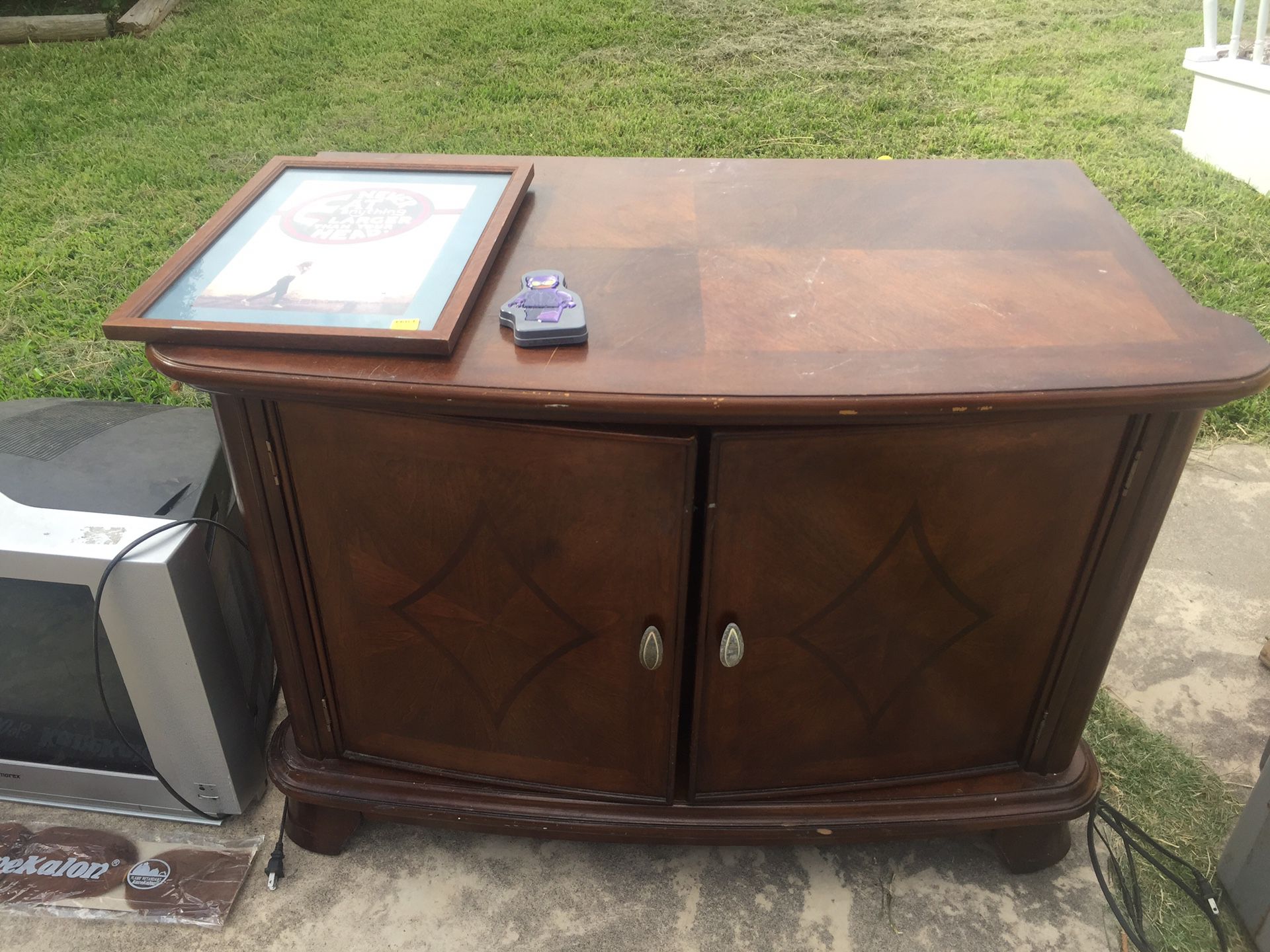 Solid wood tv stand $60 with free tv doddridge area cc Tx 42" long, 28" tall, 22" wide inside two drawers and 2 shelves