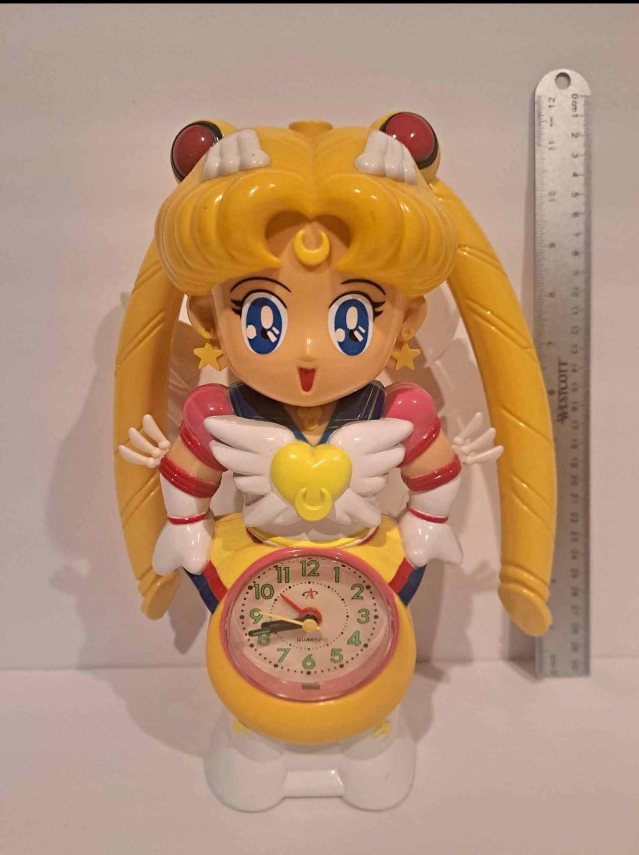 SAILOR MOON CLOCK WITH SOUND - LIKE NEW - $65 COLLECTIBLE RARE CLOCK WITH SOUND ✅