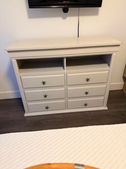 Small dresser/media stand