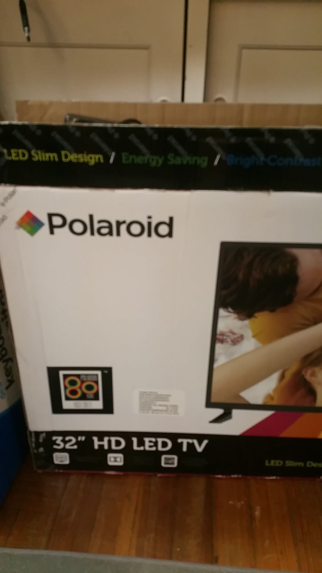 Polaroid 32 inch TV in box