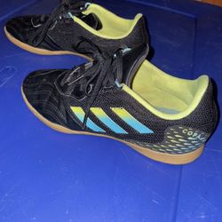 Adidas Copa soccer shoes size 3.5 kids