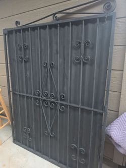 IRON GATE 48 WIDTH 5 HIGHT GLENDORA pick up