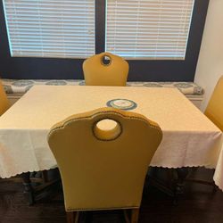 Vintage Extendable Dining Table + 4 Chairs – Great Condition