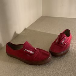 Men’s Vans.