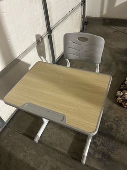 Kids student desk and chair set