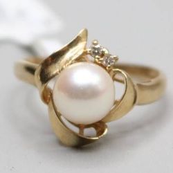 14K Yellow Gold Vintage Pearl Diamond Ring Size 7 3/4 | Pre-Owned