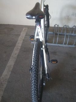 Mongoose pro alta mountain bike. for Sale in Las Vegas NV OfferUp
