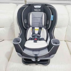 NEW!!! Graco Extend2Fit Convertible Car Seat Carseat. Gotham. 