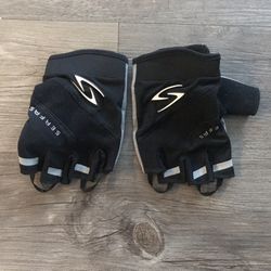 NWOT Brand New Serfas Brand Cycling Gloves - XL