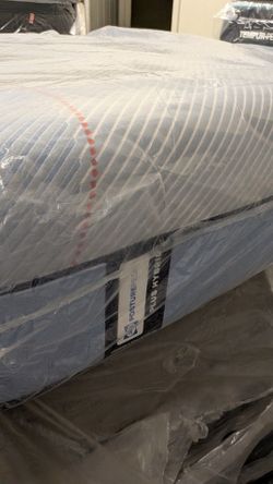 Posturpedic pro hybrid queen