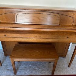 Yamaha M450 Console Piano 