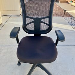 Quality Alera Office Chair Full Feature Chair Like New Condition, $40 Fully Adjustable! Sells For $240 New Mesa