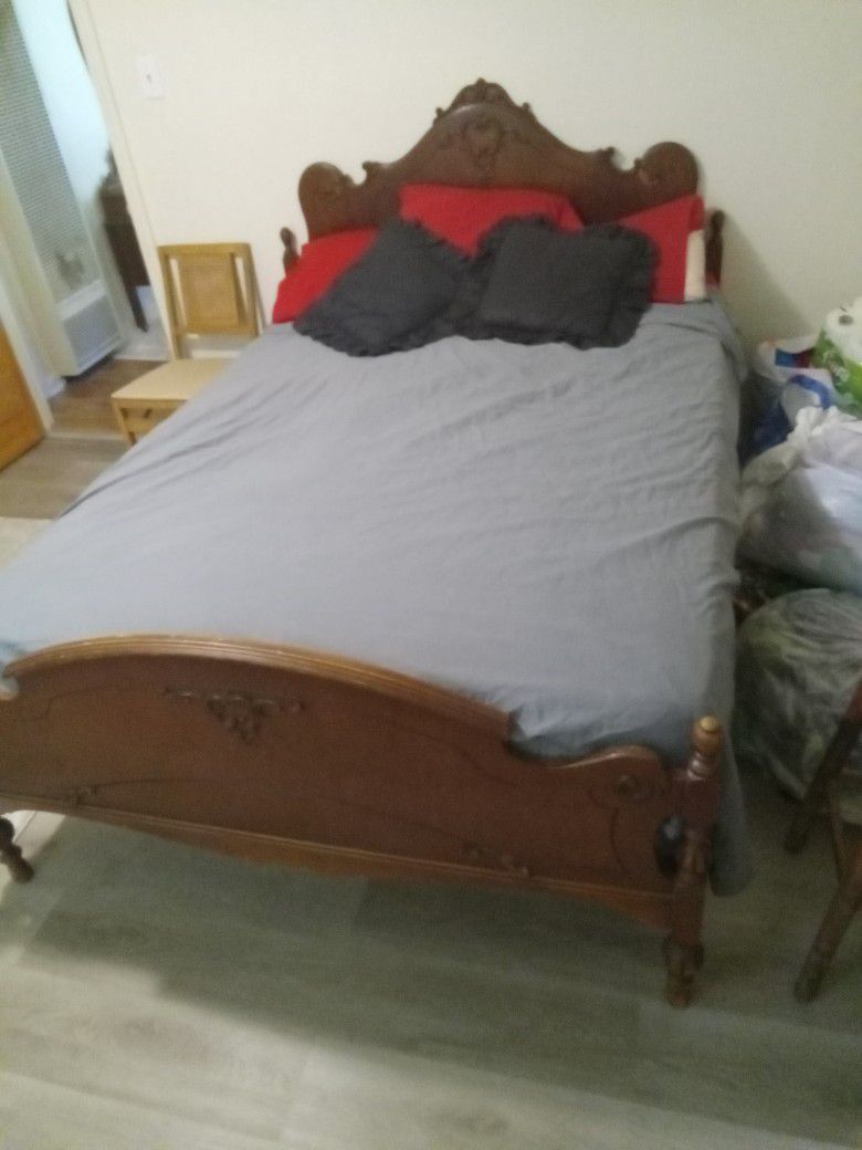 Antique Bed W/ New Box Spring N Matress _ Twin Bed