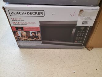 BLACK+DECKER 1.3 cu ft 1000 Watt Microwave Oven Black Stainless