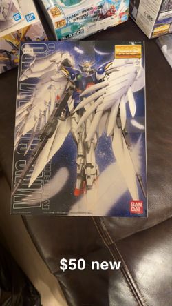 Bandai Gundam Universe XXXG-00W0 Wing Gundam Zero