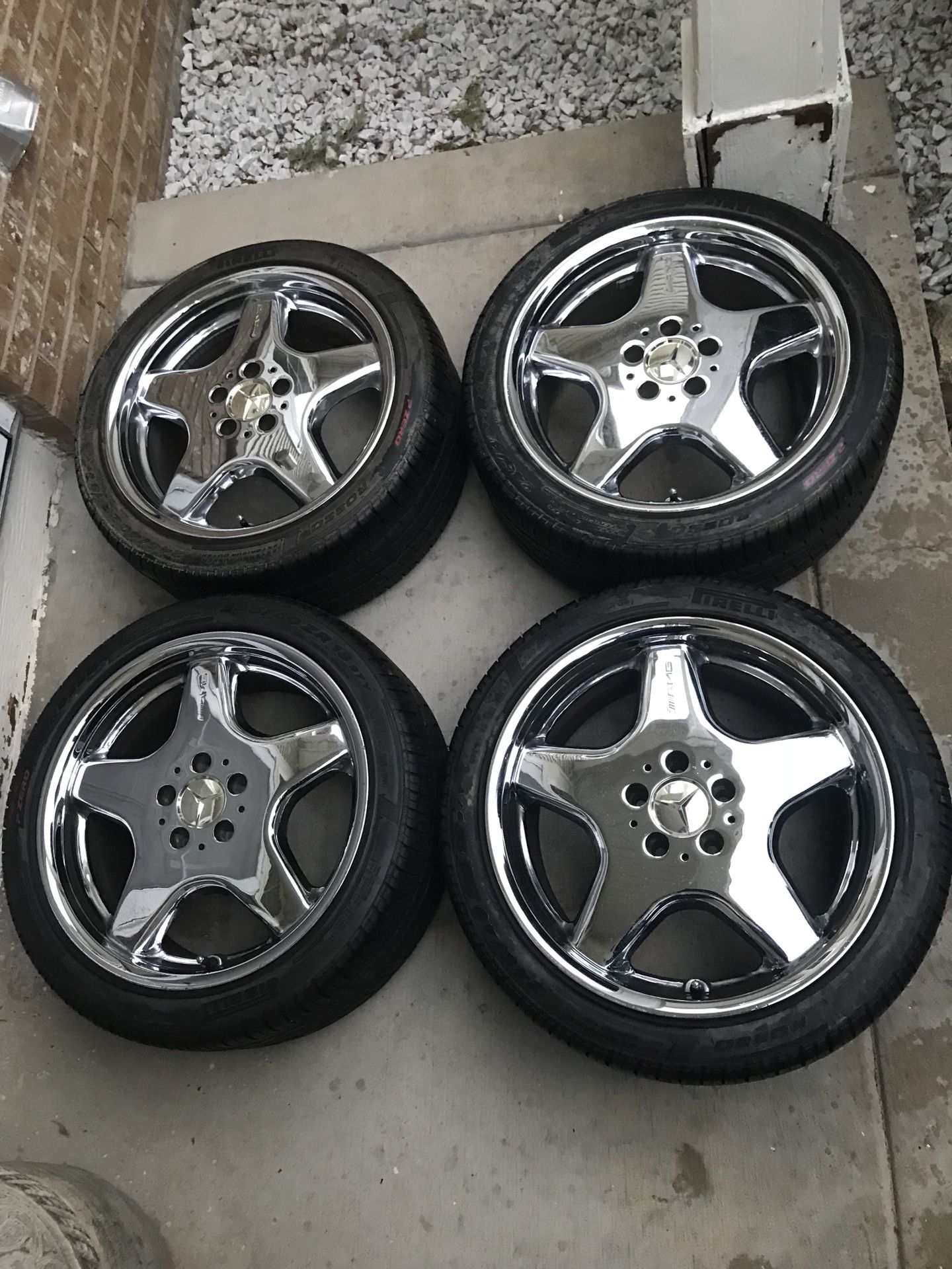 4 Mercedes AMG 18" Chrome Rims + Pirelli 245/40R18 Tires