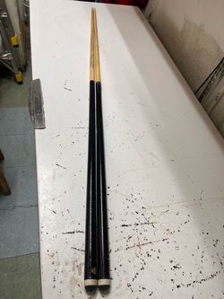 Pool / Snooker Cue Sticks – Set of 2