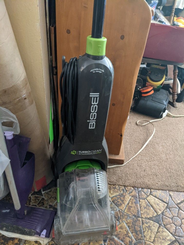 Bissell Carpet Shampooer