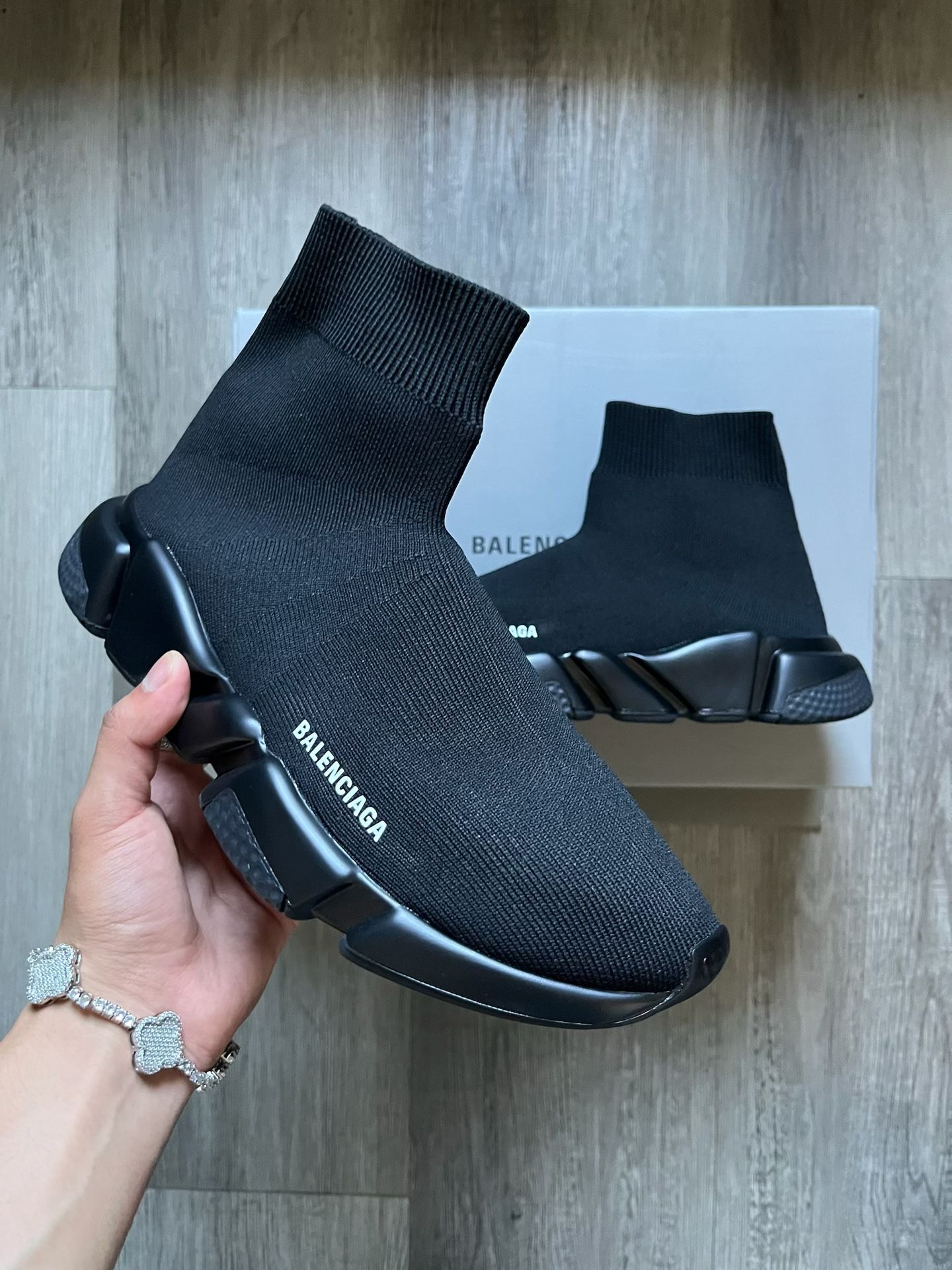 BALENCIAGA SOCK SHOE SIZE 9 160🤩