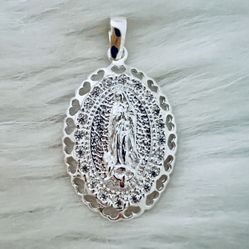 925 Silver Pendant.