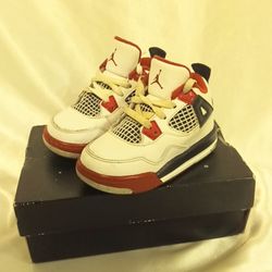 Air Jordan 4 Retro Fire Red Retro 2012  Size 6c  (PREOWNED)