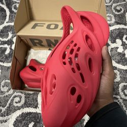 Yeezy Foam Rnnr Vermillion 