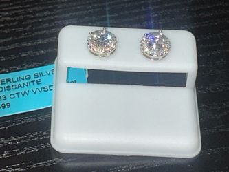 Men’s moissanite  earrings