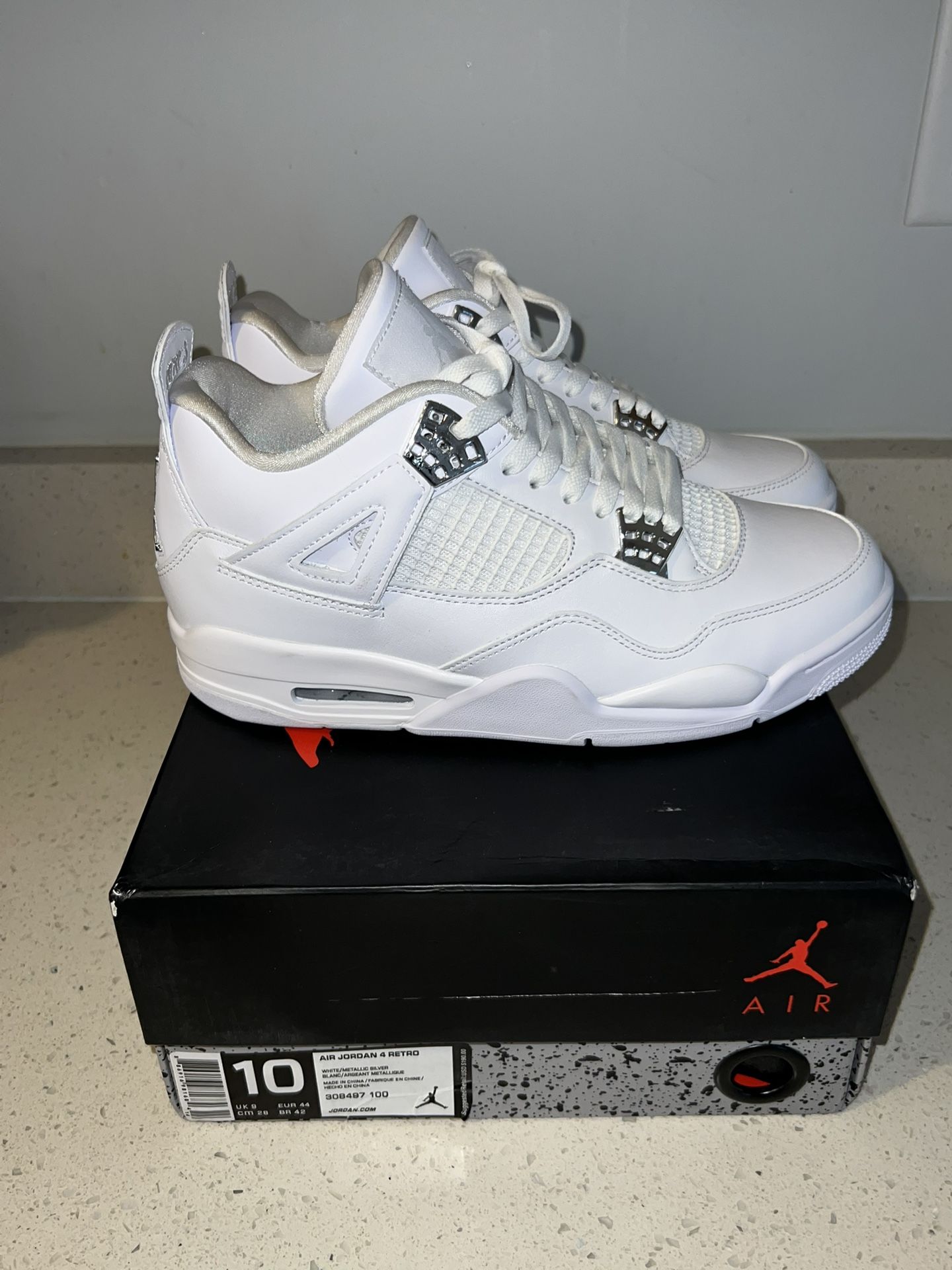 Air Jordan 4 Pure Money Size 10 Brand New