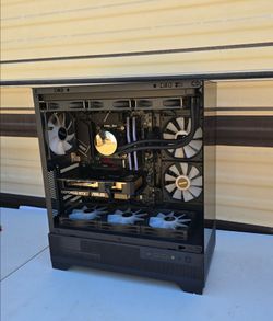 (Negotiable)Gaming PC – i7-12700KF / RTX 5060 Ti / 32GB RAM / 1TB NVMe / AIO
