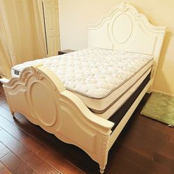 Beautiful White Full Size Bed with Mattress